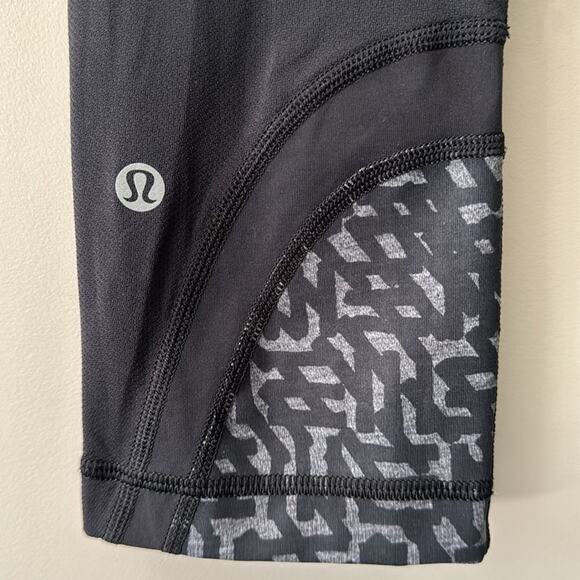LULULEMON RUN INSPIRE CROP LUXTREME HEATHERED NET POP BLACK LEGGINGS SIZE 4 - Picture 4 of 7